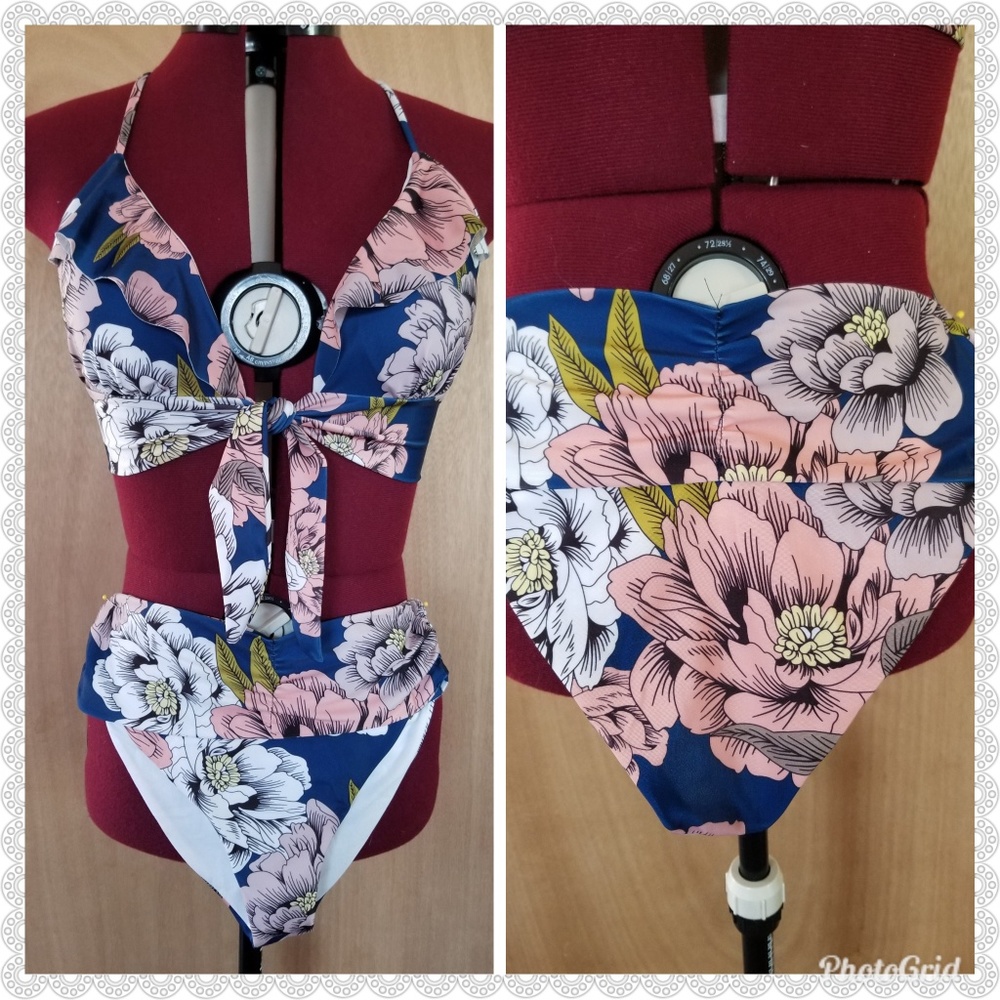 Floral Bikini - Picture 5 of 6